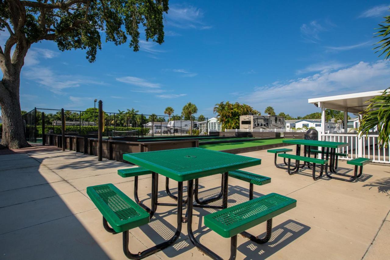 Groves Rv Resort Harlem Heights Εξωτερικό φωτογραφία